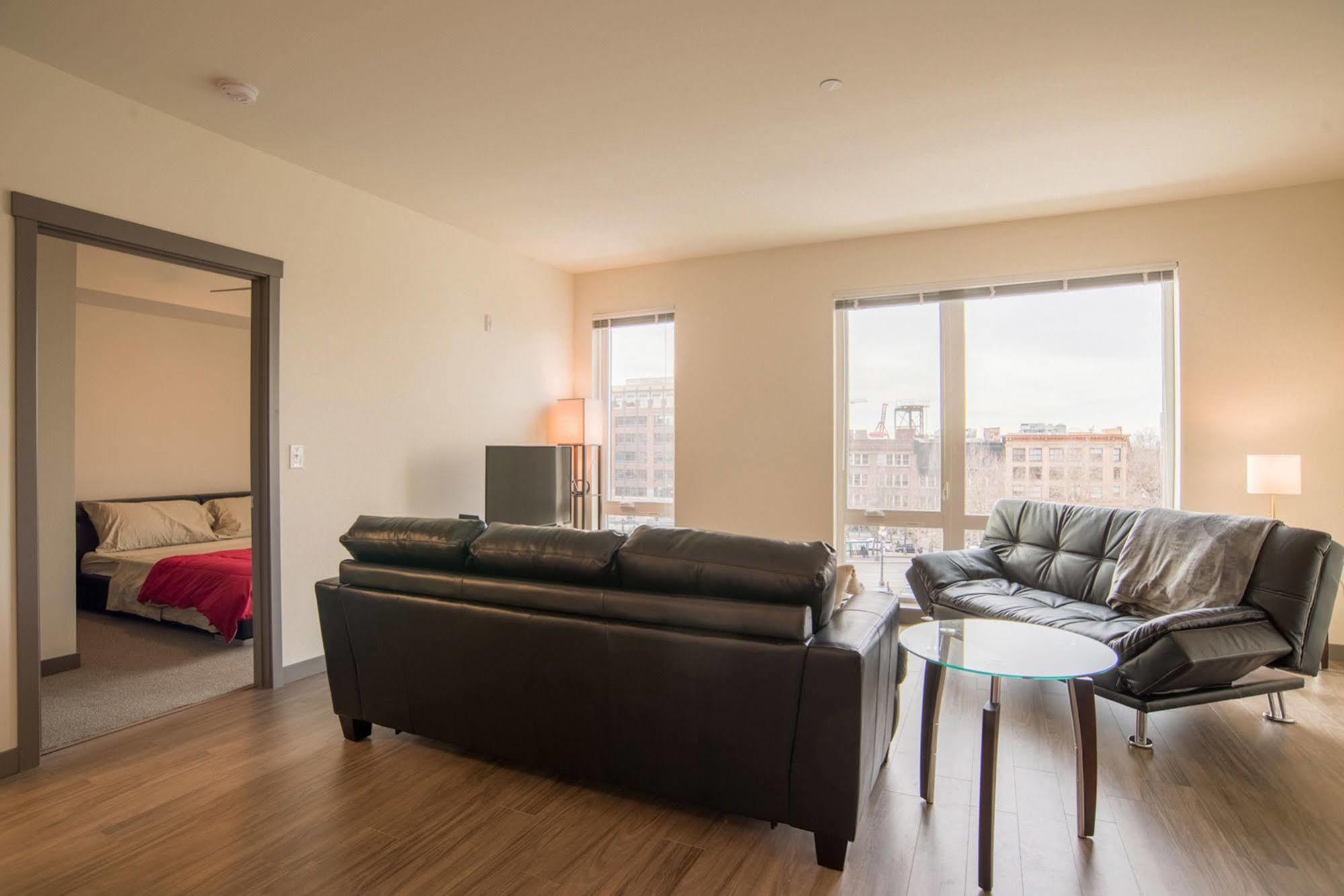 Pelicanstay In Pioneer Square シアトル エクステリア 写真
