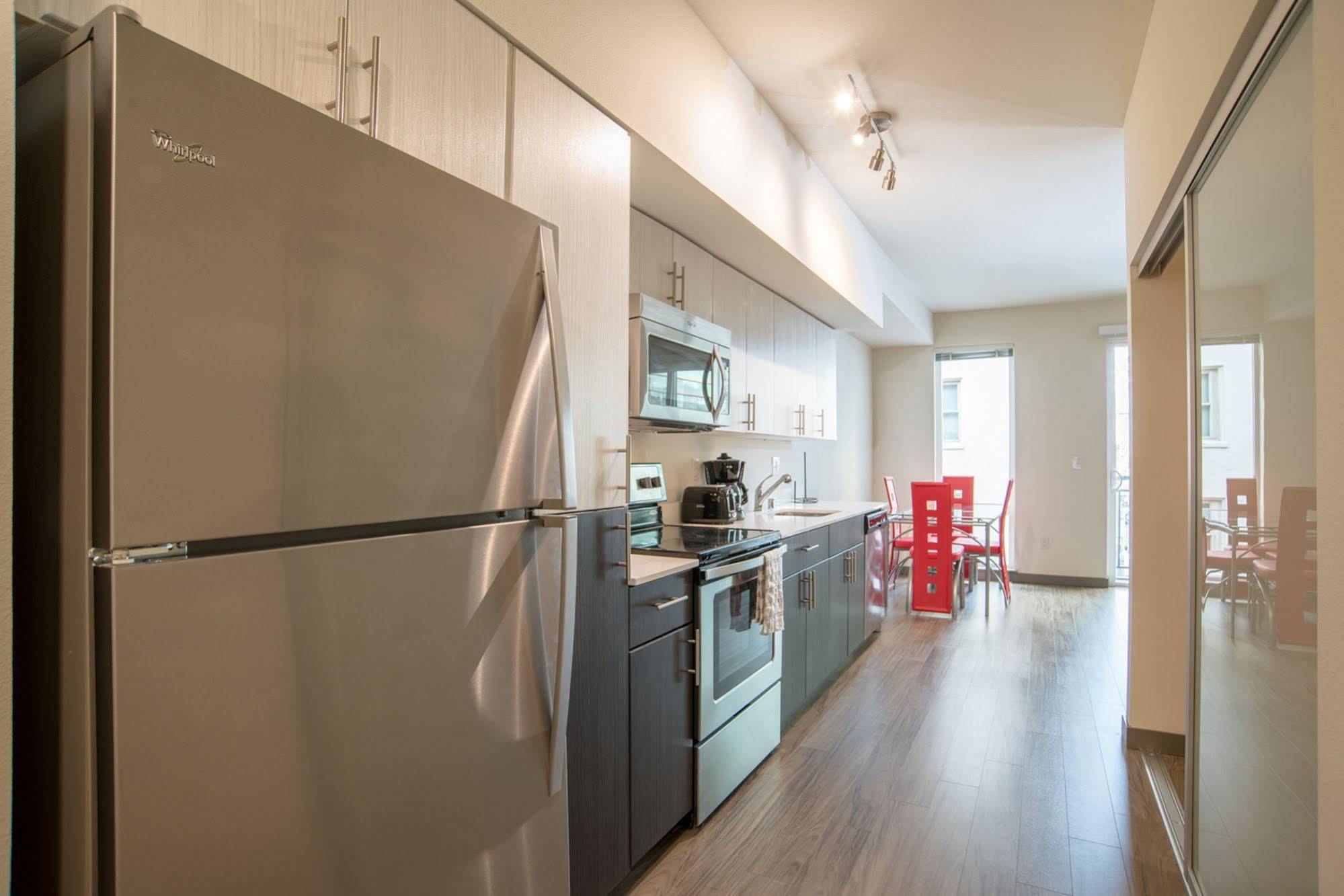 Pelicanstay In Pioneer Square シアトル エクステリア 写真